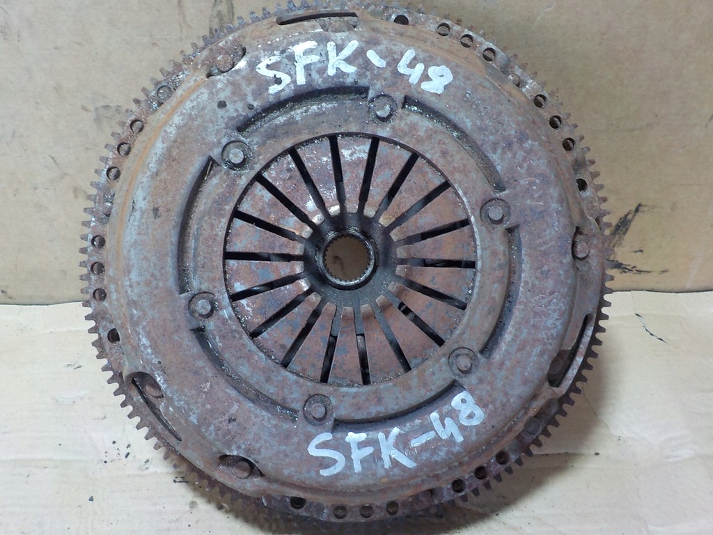 фото №1, Сцепление жёсткий fabia ii 12r. 030105271d