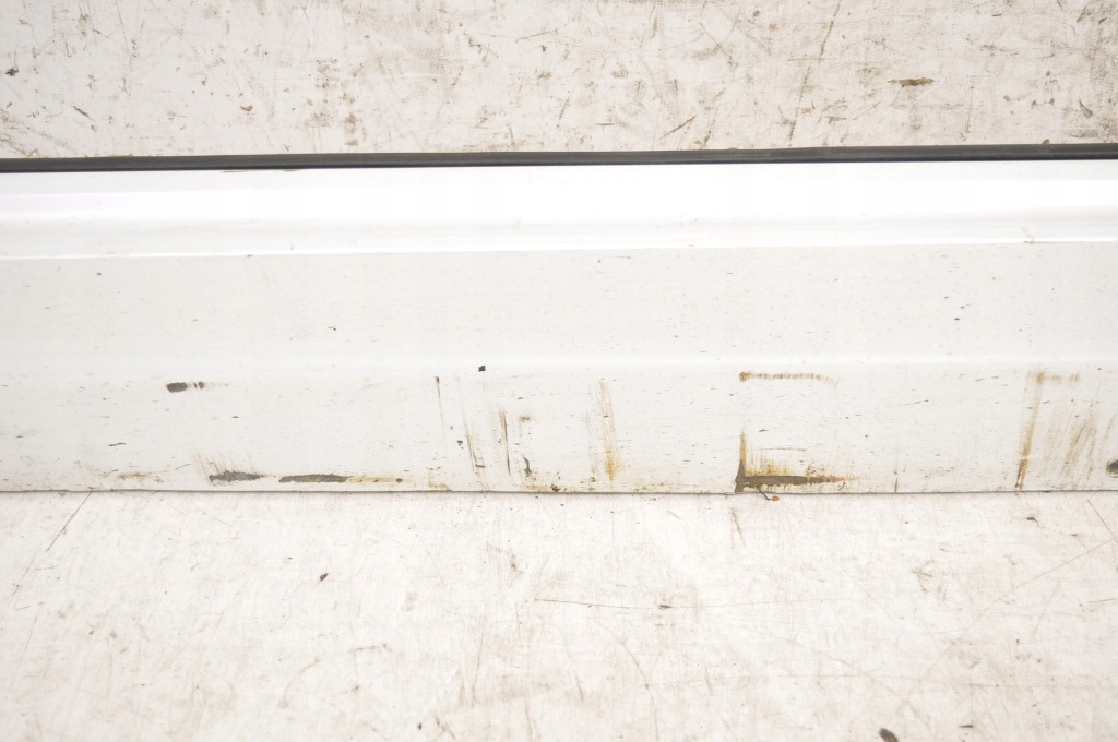 Volvo xc90 ii молдинг накладка поріг права 31395993 Зі Шроту