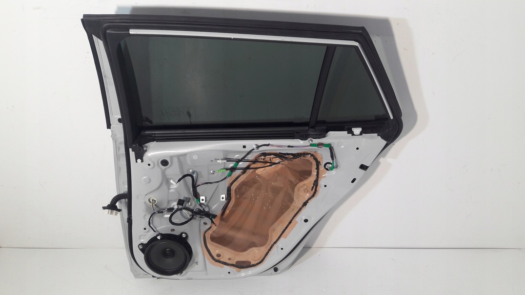 фото №12, Toyota corolla e21 праве задні kombi 2021 t104 задня правий