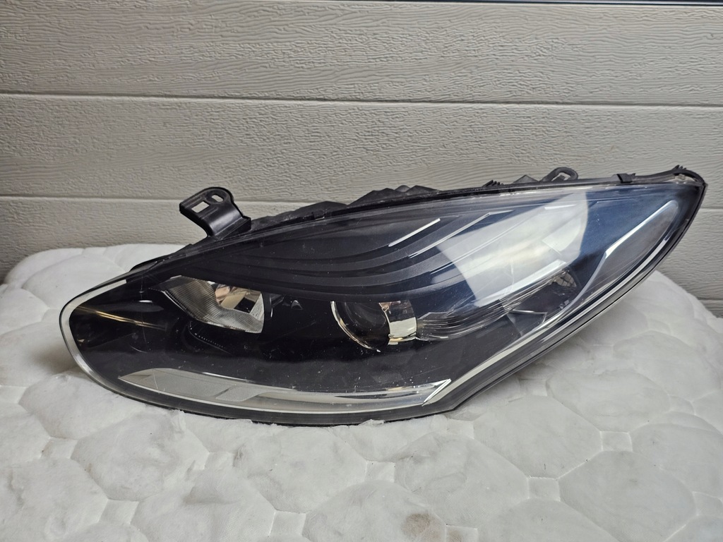 фото №1, Лампа фара перед ліва лівий europa renault megane iii lift 260609865r