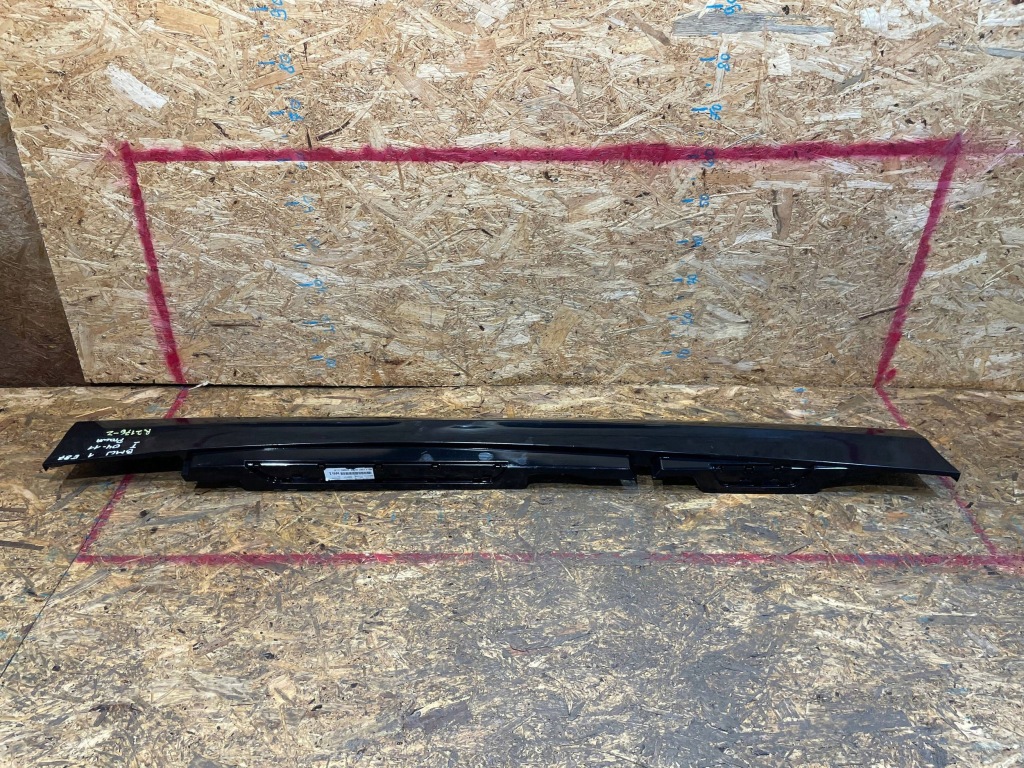 Bmw 1 1 e87 04-11 молдинг порог правая накладка на порог правый с Разборки