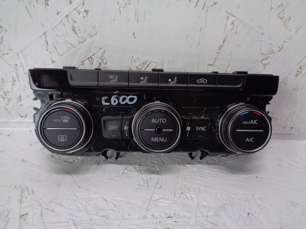 фото №1, Golf vii passat b8 панель климатроник кондиционера