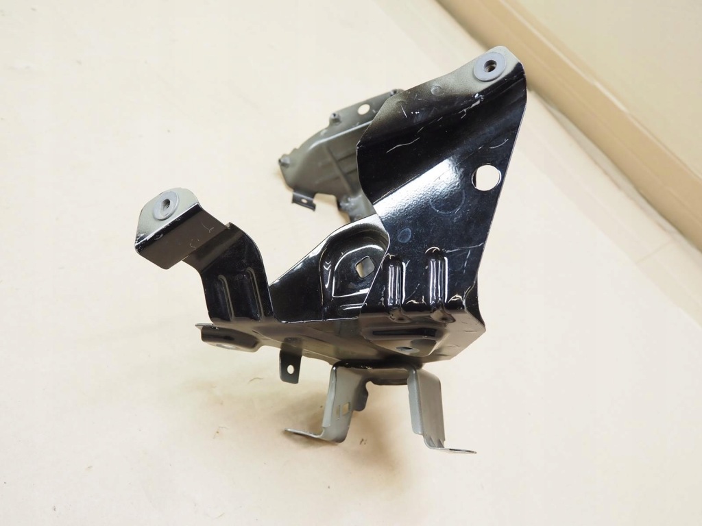 Audi q7 ii кронштейн крила лівого  перед 4m0821161b 4m0821131c Зі Шроту