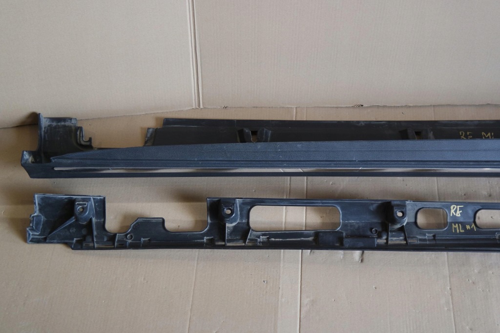 Направляющая порог правая ml w166 a1666980354 Цена