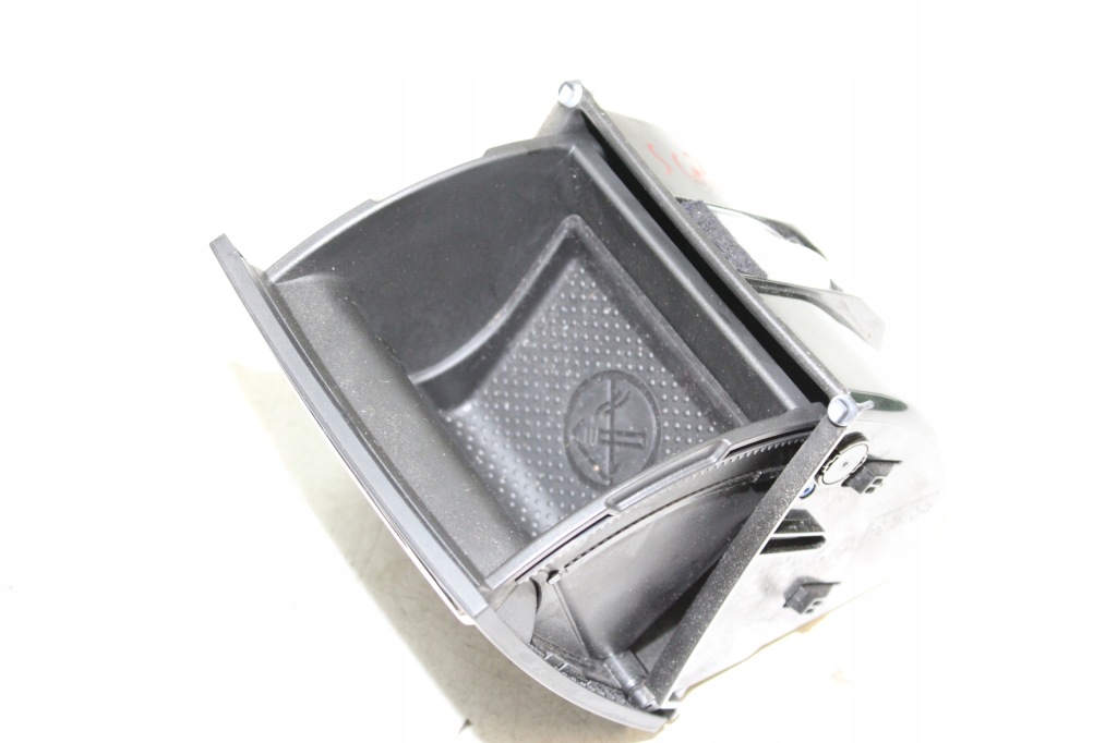 Skoda superb 2 рестайлинг  бардачок пепельница задняя 3t0857961 Недорого