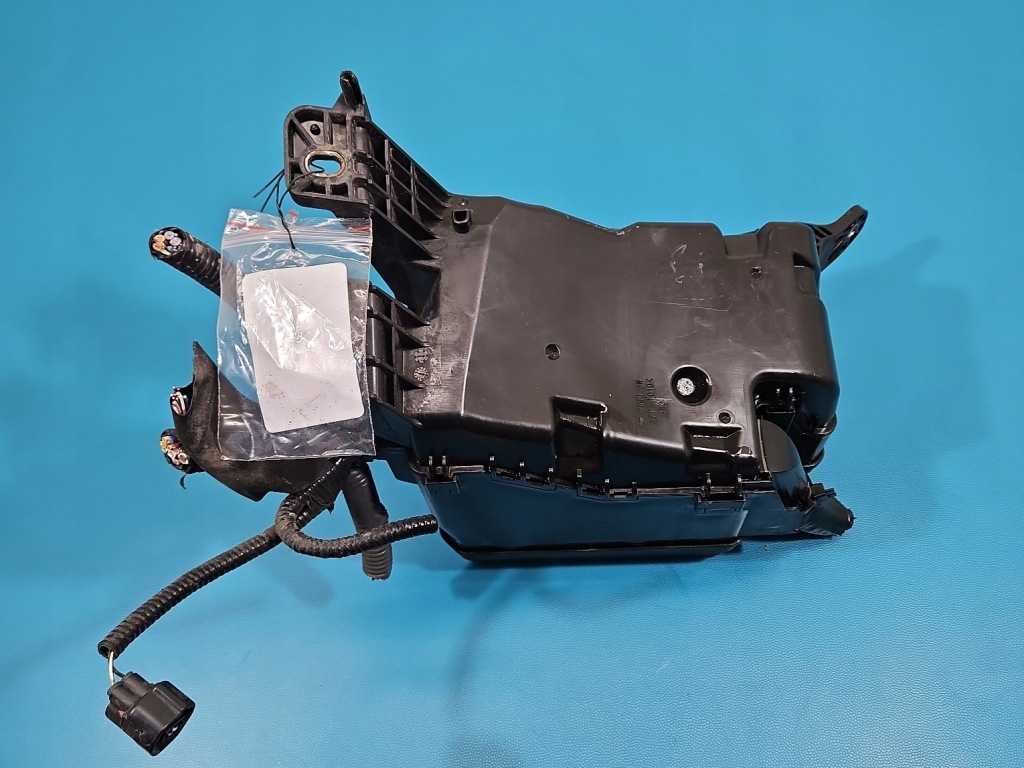 Коробка запобіжників lexus nx i 14-21 82662-78151 Ціна