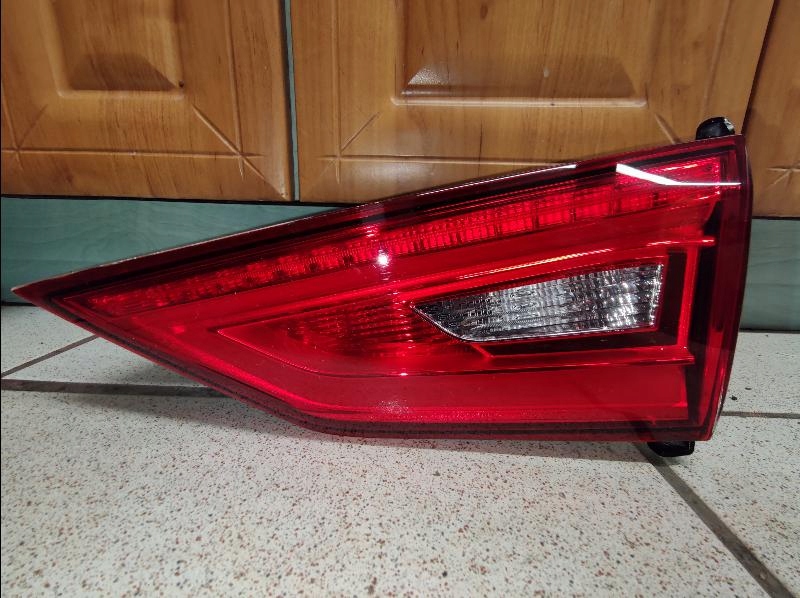 фото №1, Лампа задняя задняя audi a3 12- sedan 8v5945094c