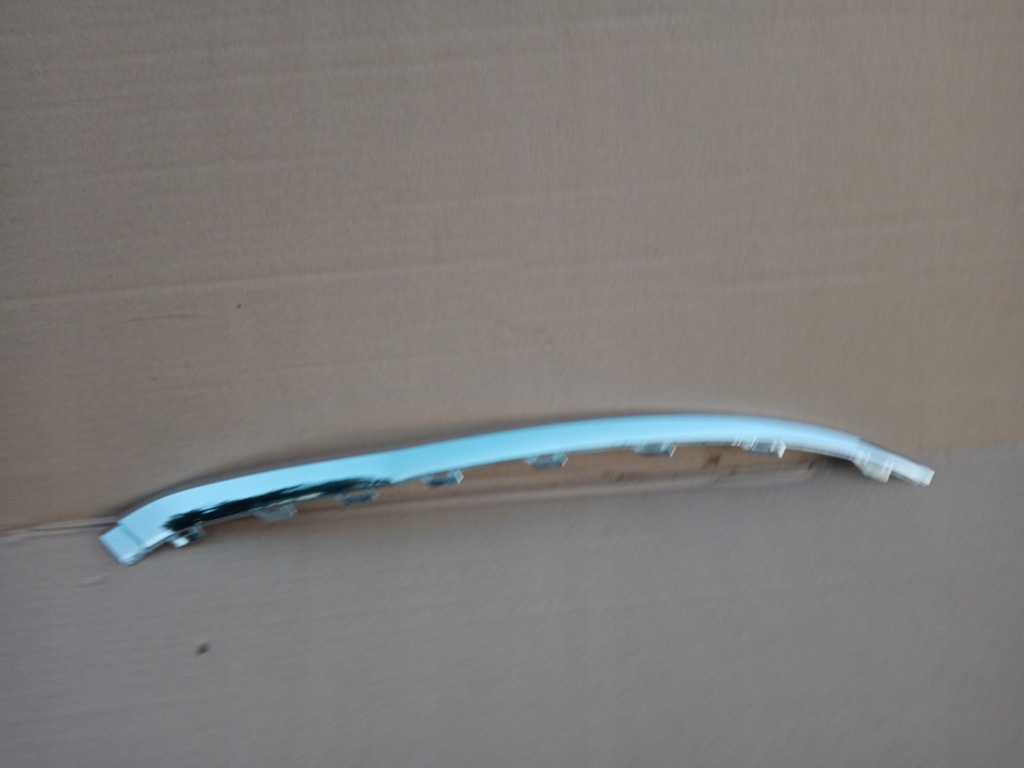 фото №1, Vw t-roc права молдинг хром бампера перед 2017r-