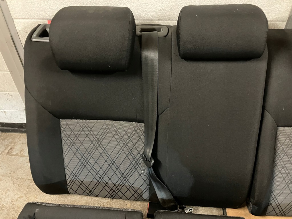 фото №9, Сиденья заднее сиденье комплект ! seat toledo 4 iv