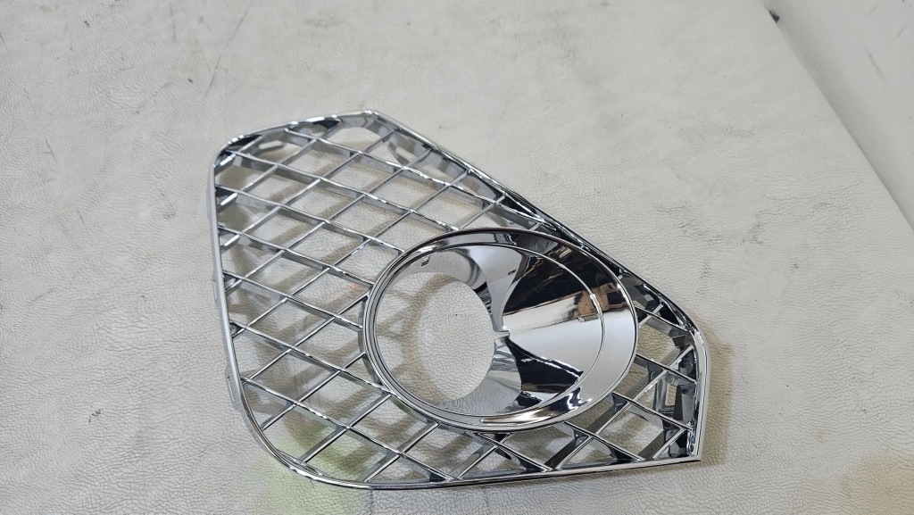 Купити Решітка бампера ліва bentley continental gt хром 3sd807683a nowa оригінал