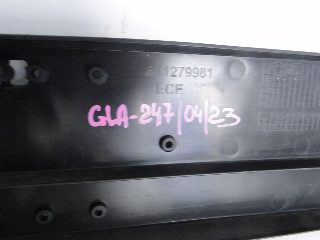 фото №7, Mercedes gla 247 h247 подкладка pod номерной знак amg