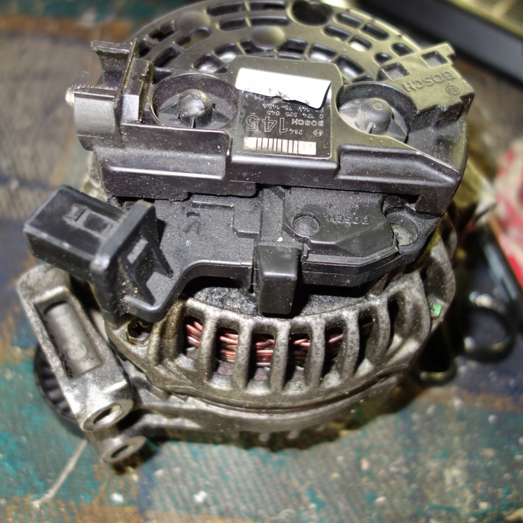 Купити Генератор 2,0 bmw 0124525045 145a