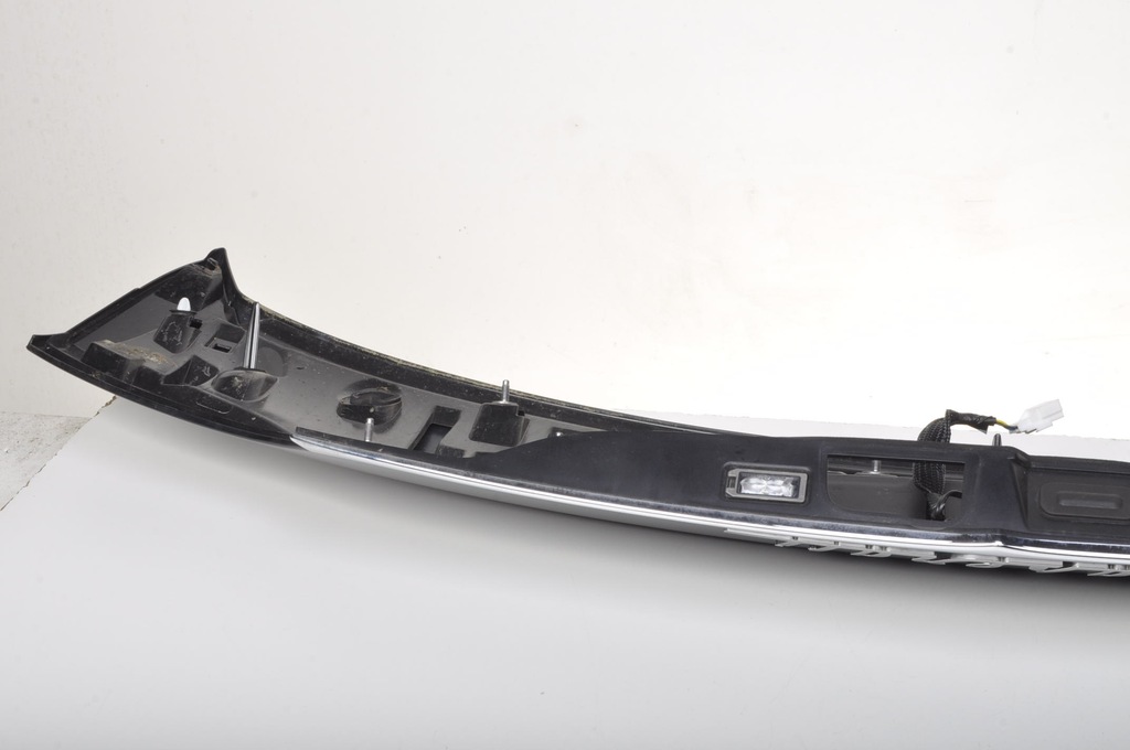 фото №13, Maserati levante sq4 накладка молдинг крышки 670042733