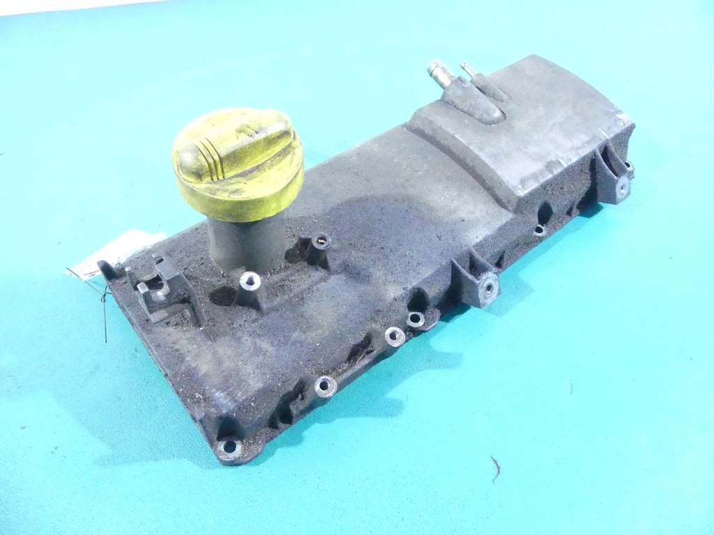 фото №1, Крышка клапанов dacia logan i 1.6 b