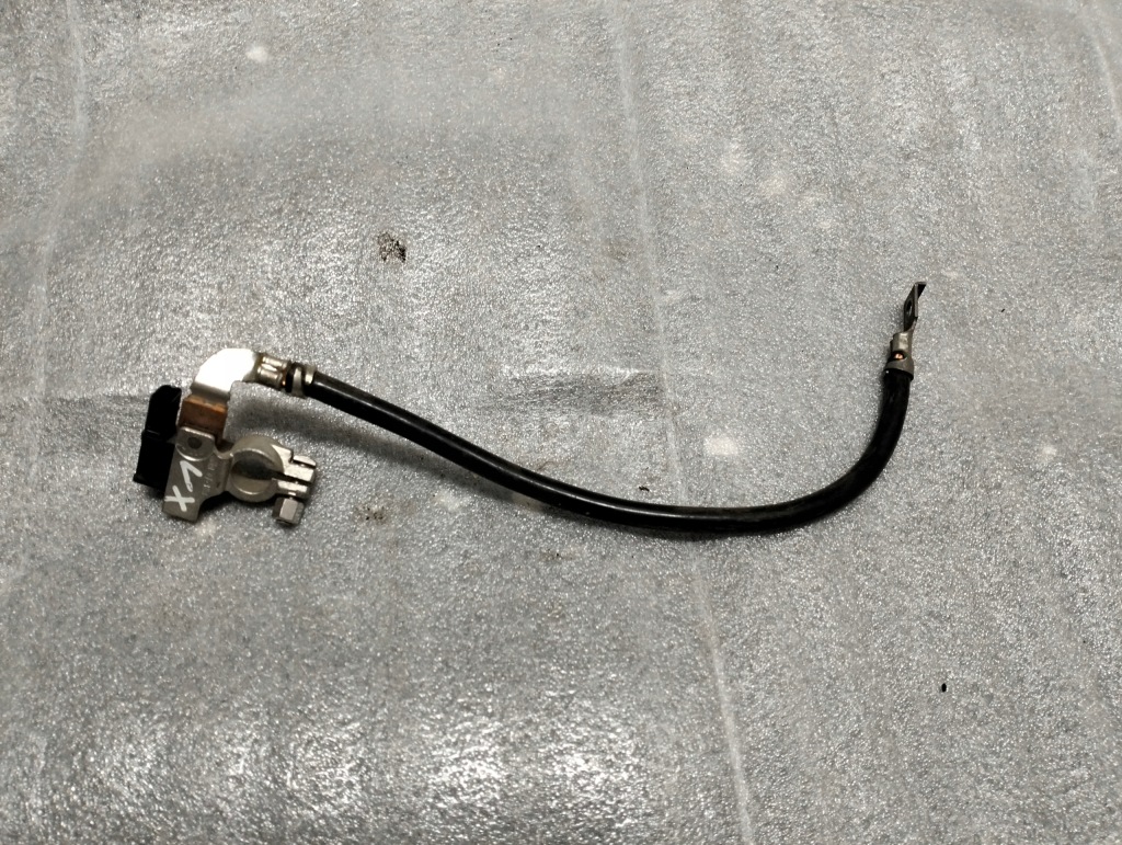 фото №1, Idealna клемма минус минусовая bmw e81 e87 e84 1