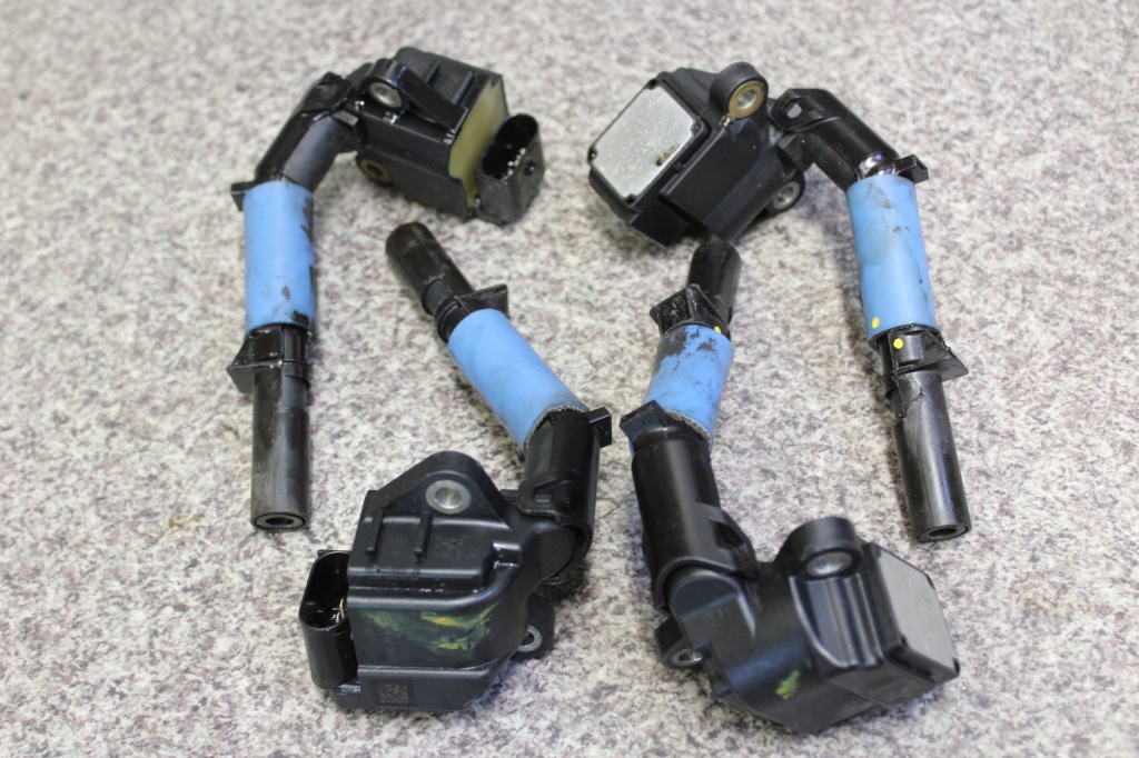 фото №1, Mercedes gla w156 2.0cgi 270.920 катушка зажигания