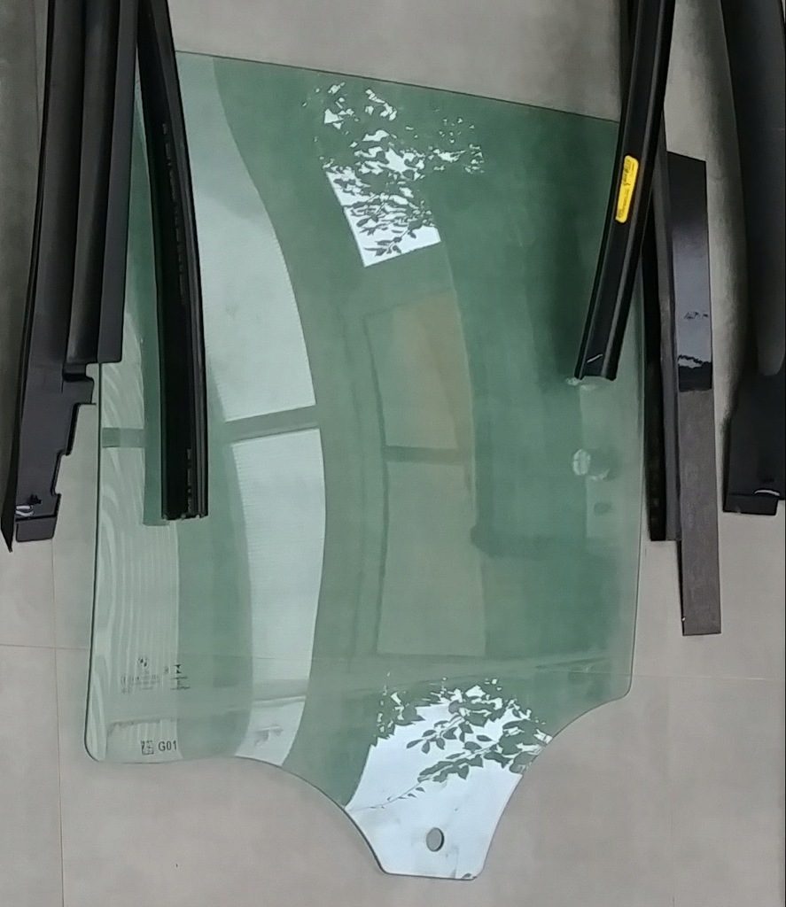 фото №1, Стекло левая дверь задняя bmw x3 g01