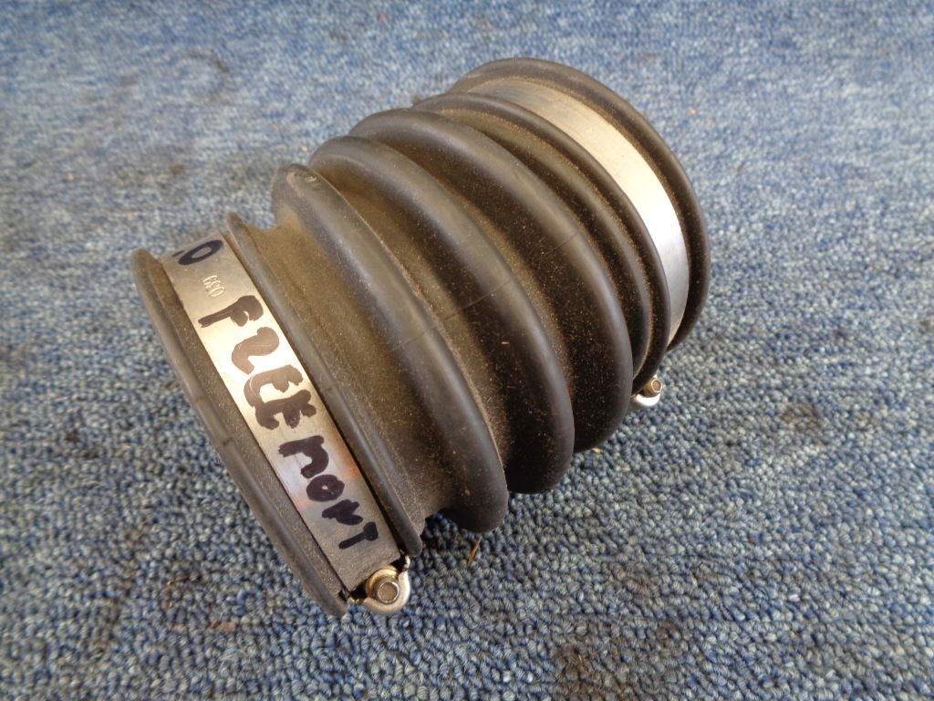 Купити Патрубок шланг труба turbo 04627073ac fiat freemont 2.0 16v m-jet