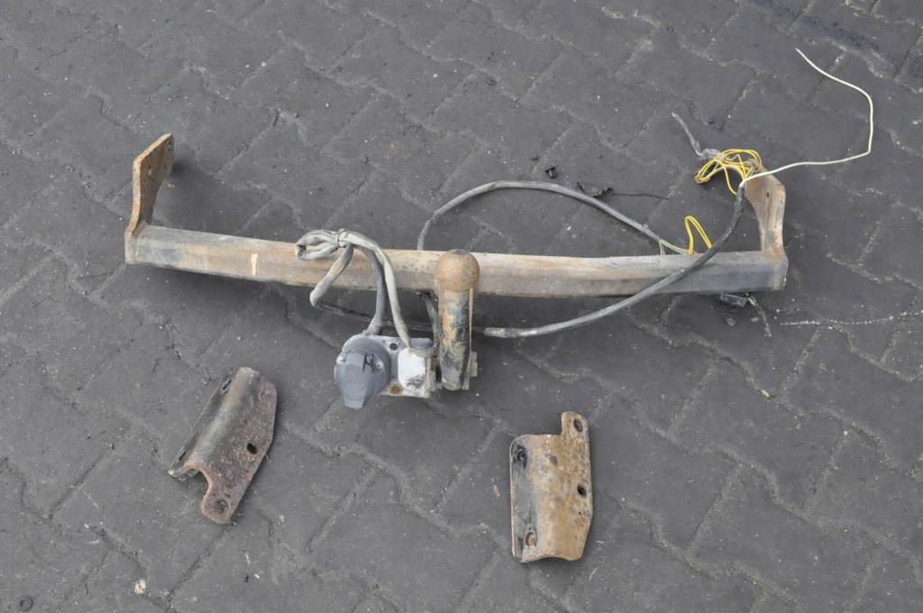 фото №1, Kia carens iii hak буксирувальний