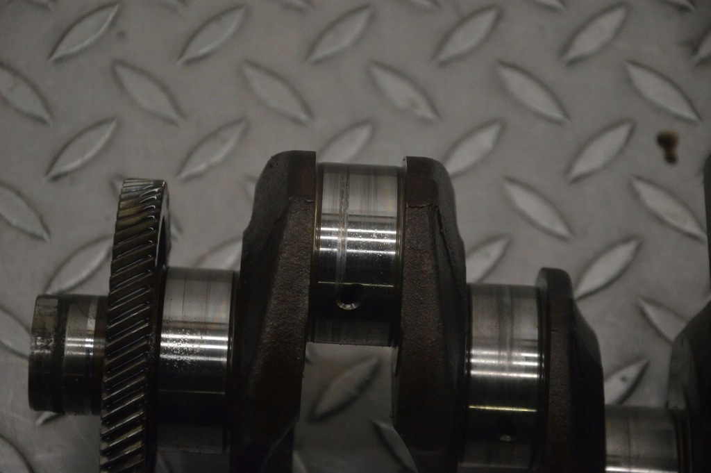 фото №3, Dodge caliber 2007 wał коленчатый