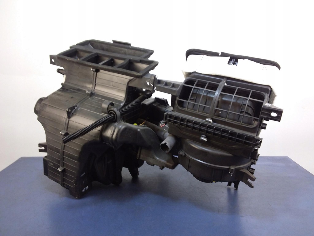 фото №8, Hyundai ix35 i отопитель вентилятор 97200-2y011