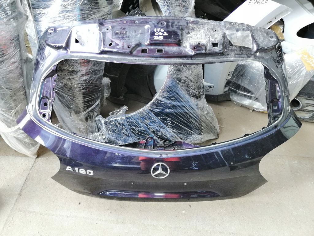 фото №1, Mercedes w176 крышка багажника задняя
