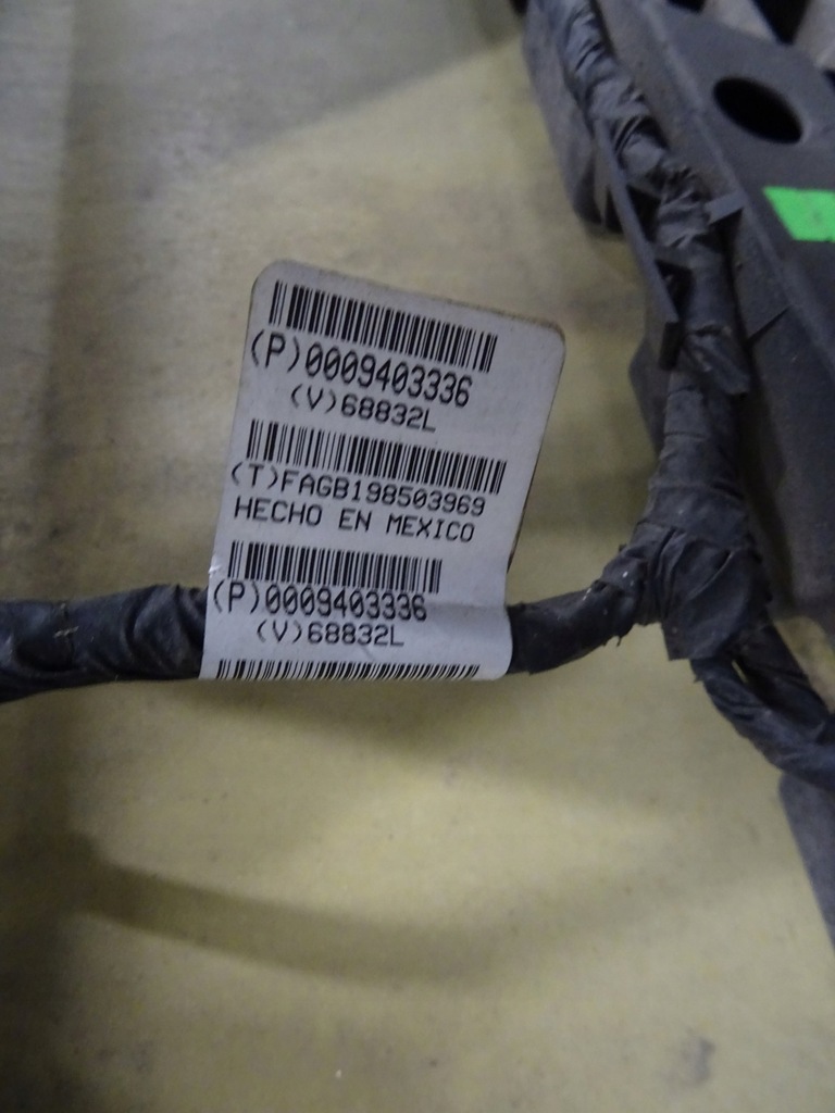 фото №15, 2015-2023 challenger 6.4 srt бампер задняя задний оригинальный pdc диффузор