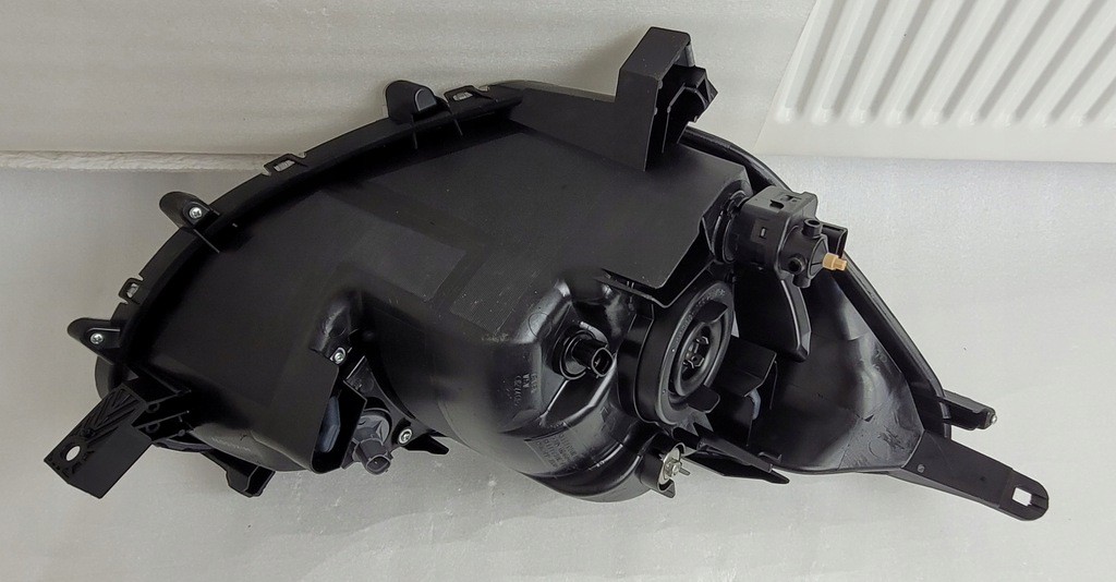 фото №13, Лампа левая обычная mitsubishi space star ii 2012- stanley w0504 w0563