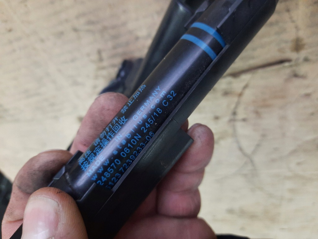 Bmw 1 f20 f21 f22 f23 lift 18r. петля капот привод левый правый schwarz ii Киев