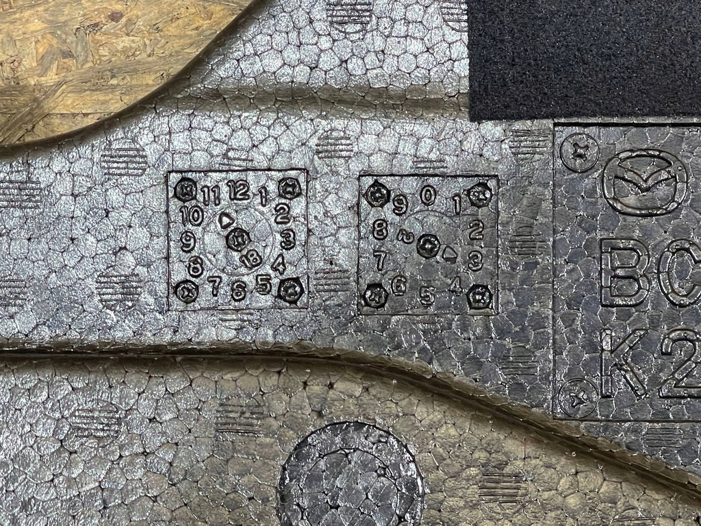 фото №10, Mazda 3 bp iv 4 19- пенополистирол вкладка багажника правый