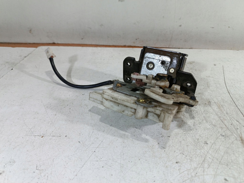 фото №3, Замок крышки задняя mazda 6