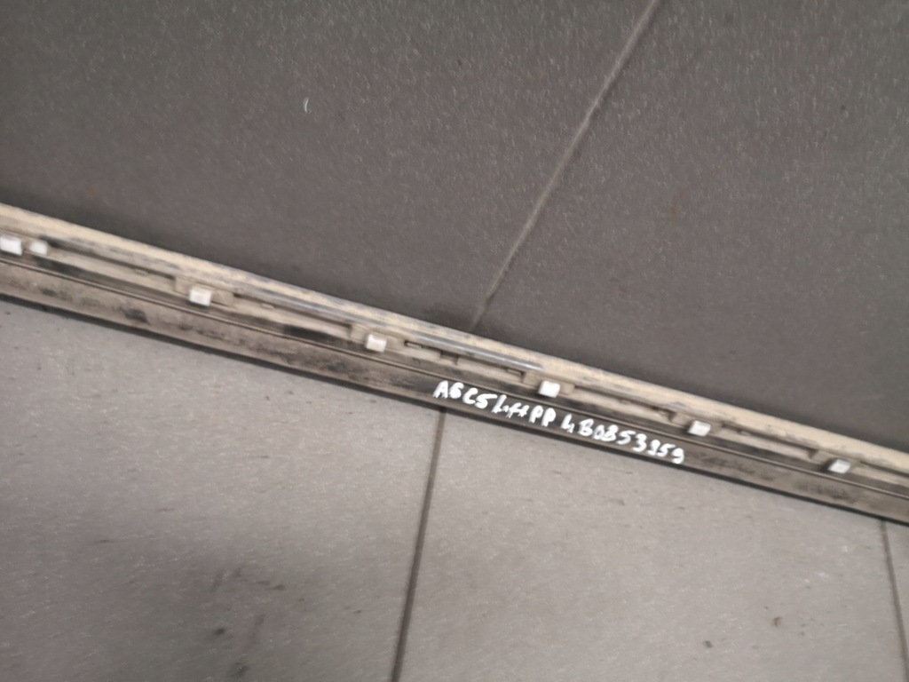 фото №10, Молдинг дверь правый задняя audi a6 c5 lift lx7z