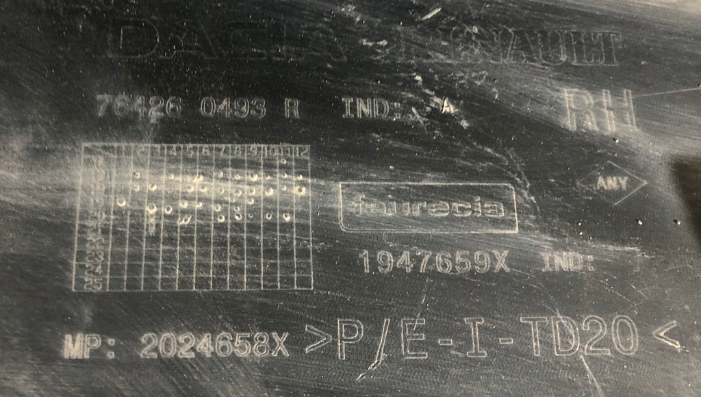 фото №13, Duster 2 ii 16-19 накладка поріг права оригінальна