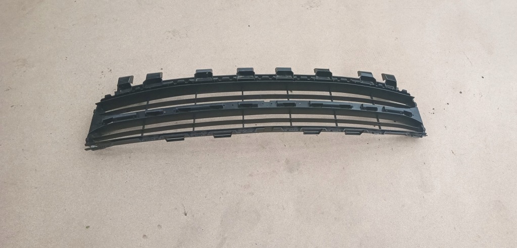 фото №1, Середня решітка бампера перед renault megane 3 lift 8200740525