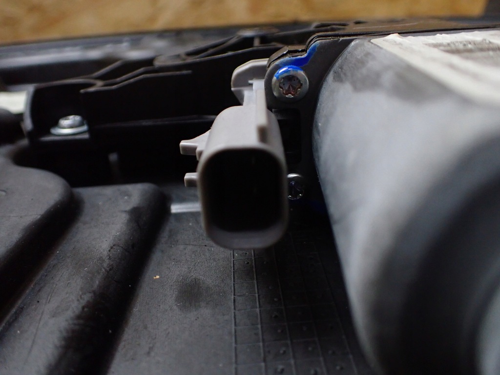 фото №7, Подъемник стекло правый задняя dodge charger ii gen vi 2014 6869