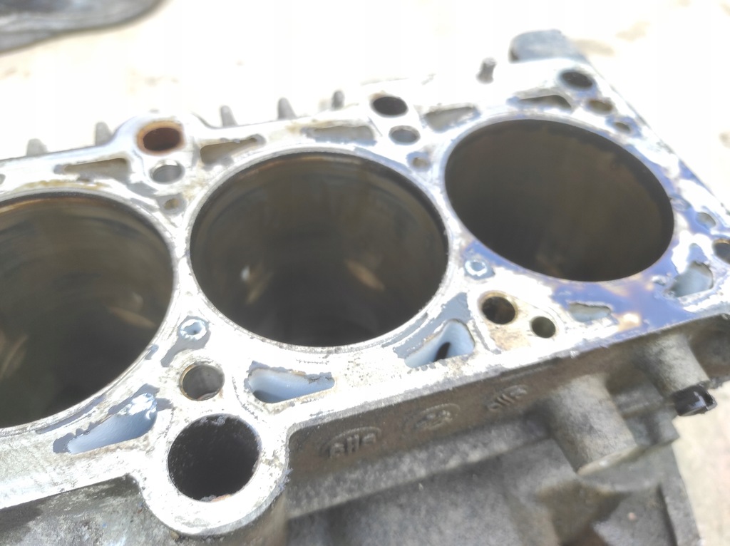 фото №10, Блок двигателя vw audi 2.0 fsi axw 06d103023