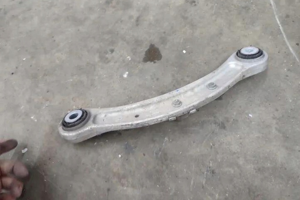 фото №7, Задний датчик pdc porsche cayenne 9pa 7l0505375a бензиновый 250kw 2012