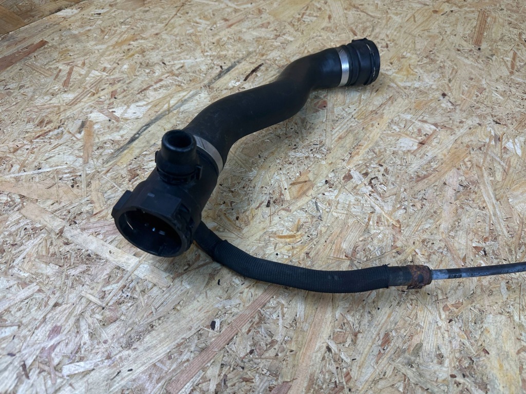 Пабтрубок  труба шланг воды bmw z4 e89 7585740 7612444 Киев