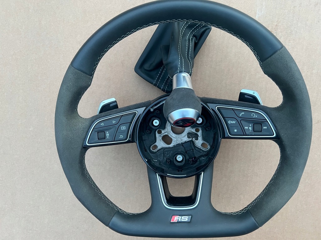 фото №9, Audi rs3 8v lift оригинальная воздуховод ручка кожа alcantara