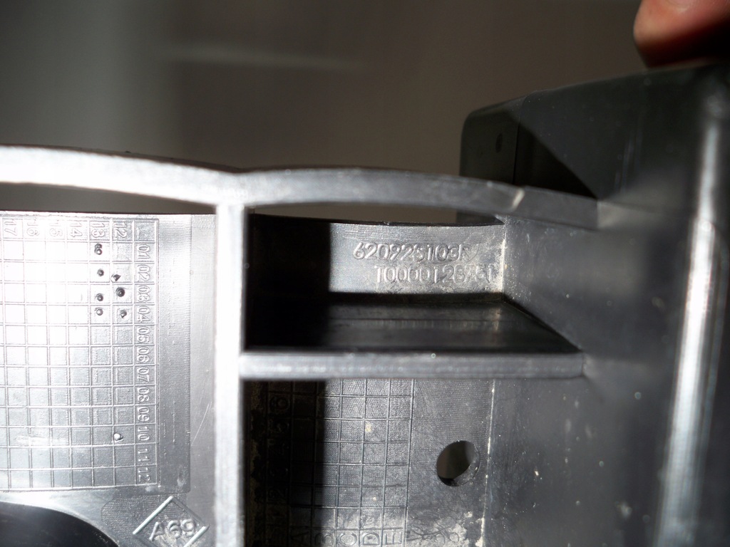 фото №4, Renault оригінальний номер 620923103r абсорбер зона деформації