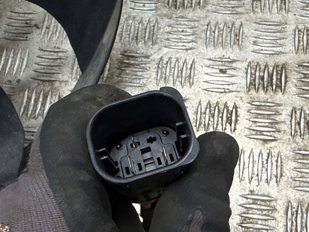 Вентилятор радиатора bmw x1 f48 f49 463573 Киев