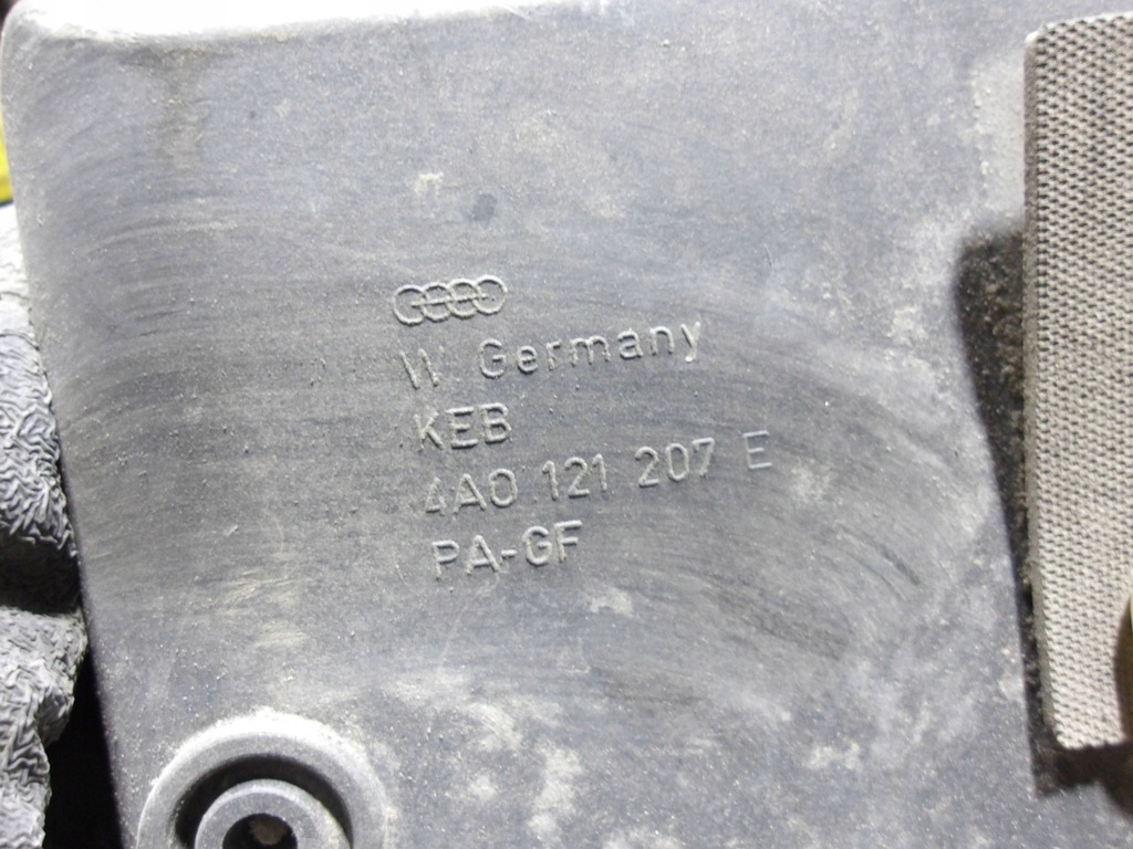 фото №5, Корпус вентилятора радіатора audi 100 c4 4a0121207e