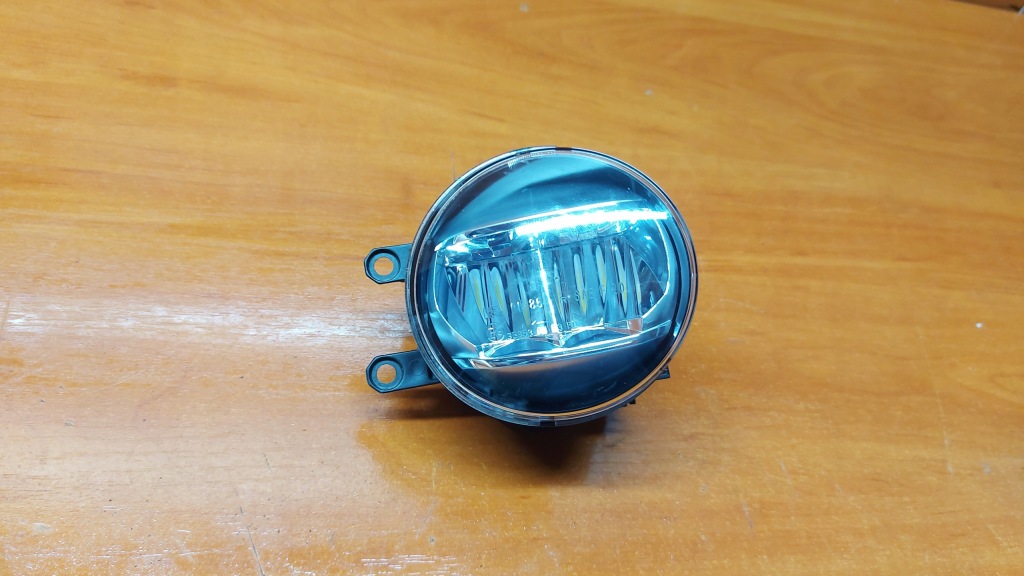 фото №1, Противотуманная фара правый перед toyota land cruiser 15-19