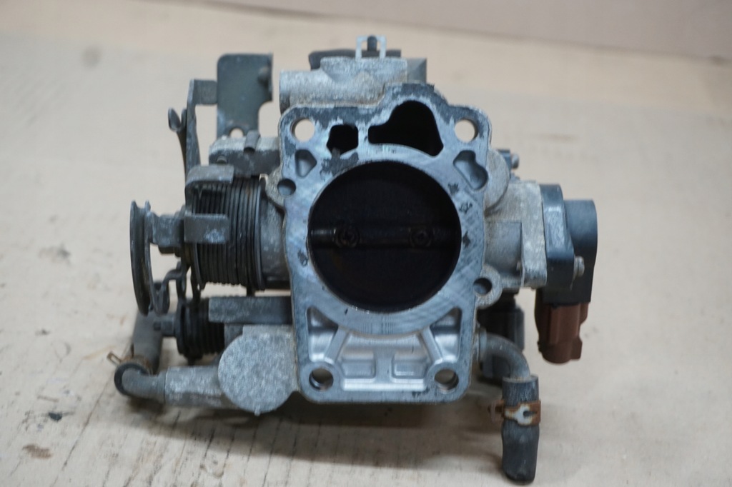 фото №10, Suzuki vitara дроссельная заслонка 2,0 16v j20a