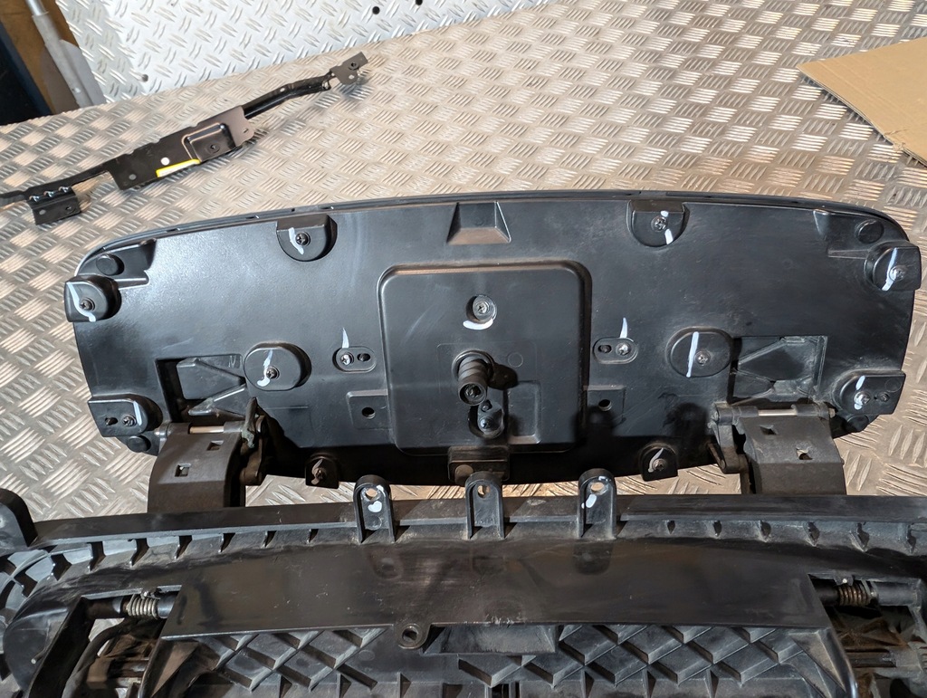 фото №8, Mg zs ev крышка решётка радиатора решётка радиатора с радар