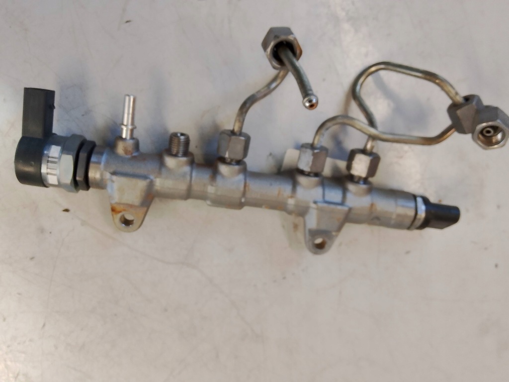 Купить Mini cooper f55 1.5 d молдинг впрыскная