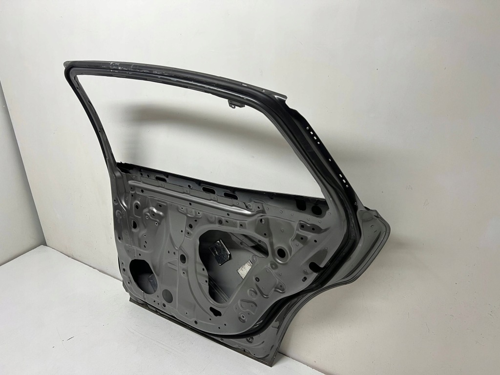 Lexsus ls 5 v hybrid дверь правое  задняя с Разборки