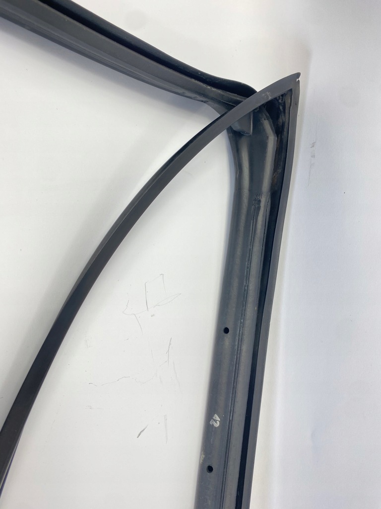 Прокладка дверь левых передних левый перед mercedes w140 Цена