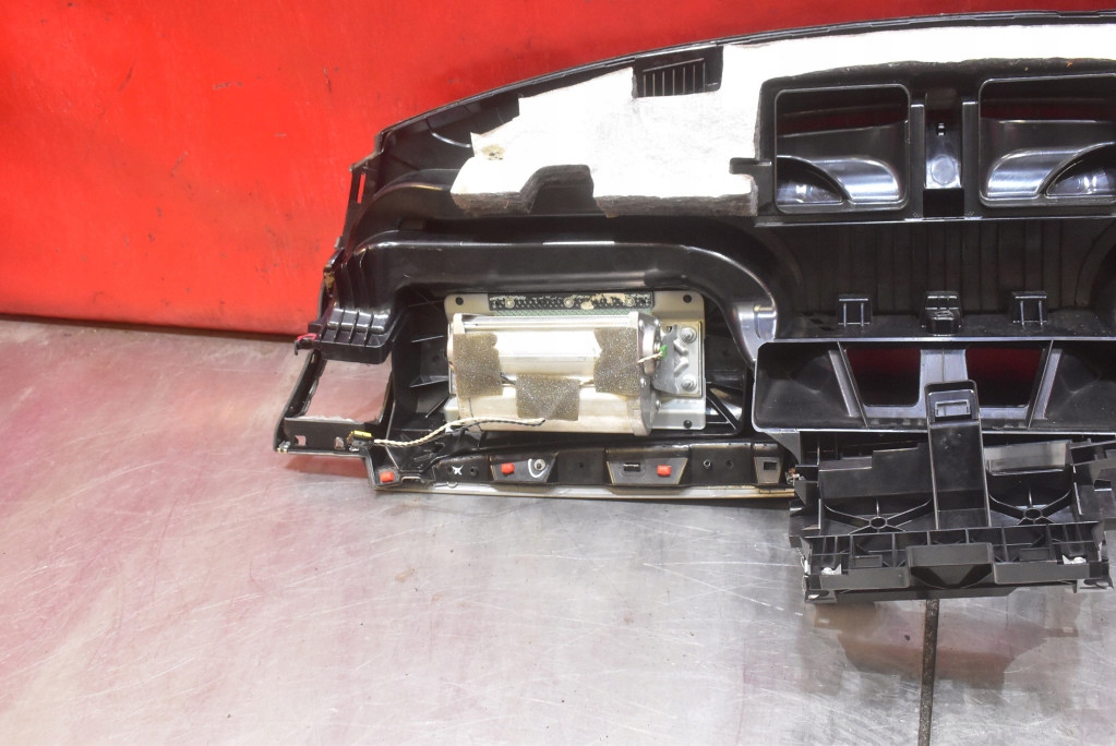 фото №7, Приборная панель приборная консоль приборная панель подушка безопасности eu bmw e87 04-07