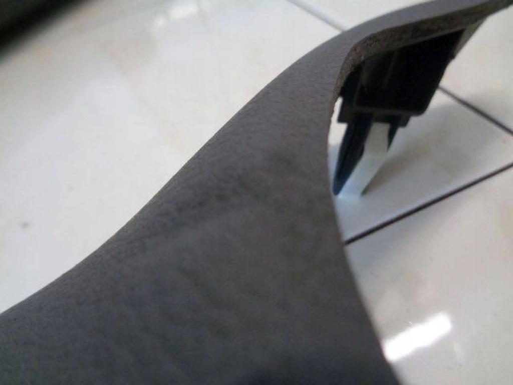 Toyota yaris 3 15 рестайлінг  елементи панелі декори Доставка